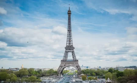 2 o 3 noches en Paris con visita guiada crucero en el Sena y vuelos IV para 1 persona